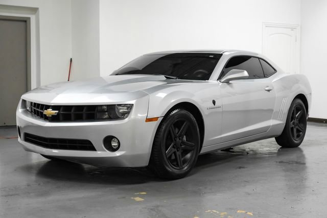 Used 2011 Chevrolet Camaro LT RWD image 6