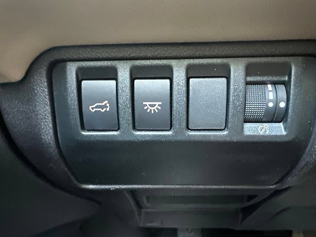 Used 2023 Subaru Ascent Limited w/ Technology Package AWD/4WD image 17