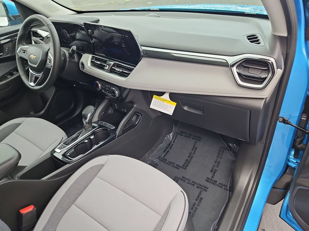 New 2026 Chevrolet TrailBlazer LT w/ LT Cold Weather Package FWD image 29