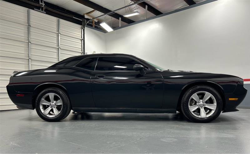 Used 2010 Dodge Challenger R/T image 12
