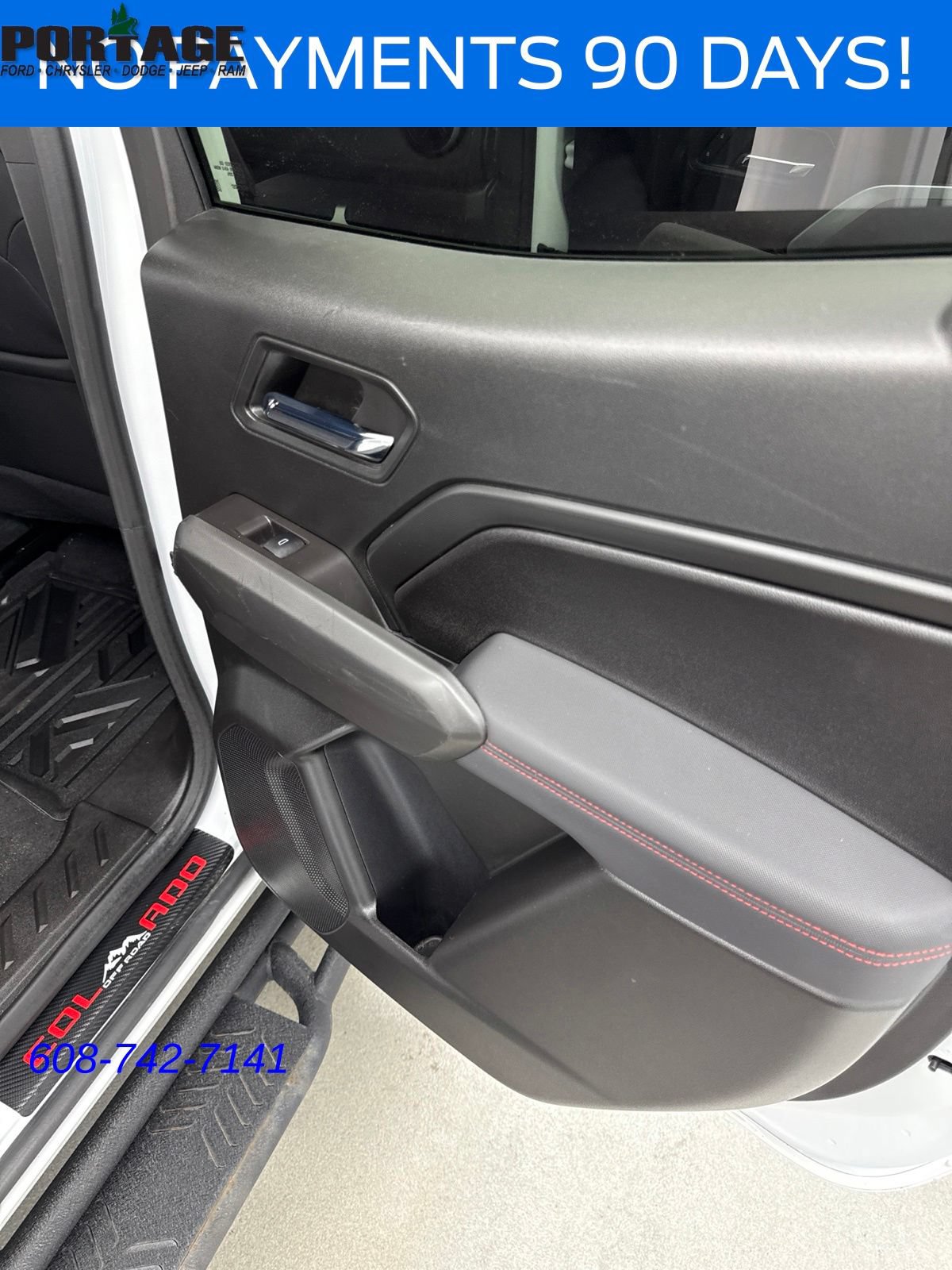 Used 2024 Chevrolet Colorado Z71 w/ Z71 Convenience Package 2 AWD/4WD image 35