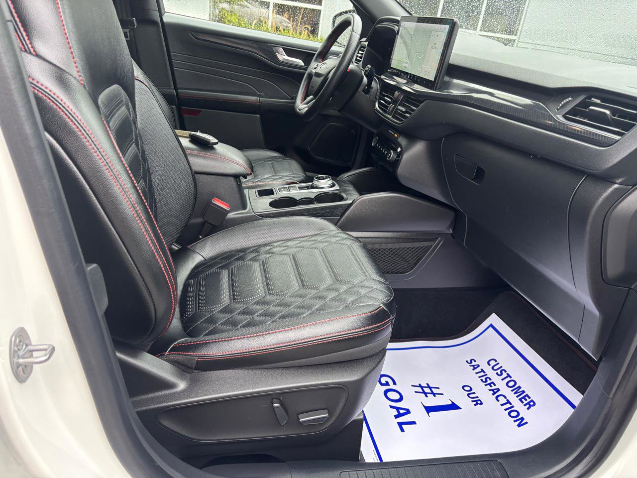 Used 2023 Ford Escape ST-Line Elite w/ Premium Technology Package image 17