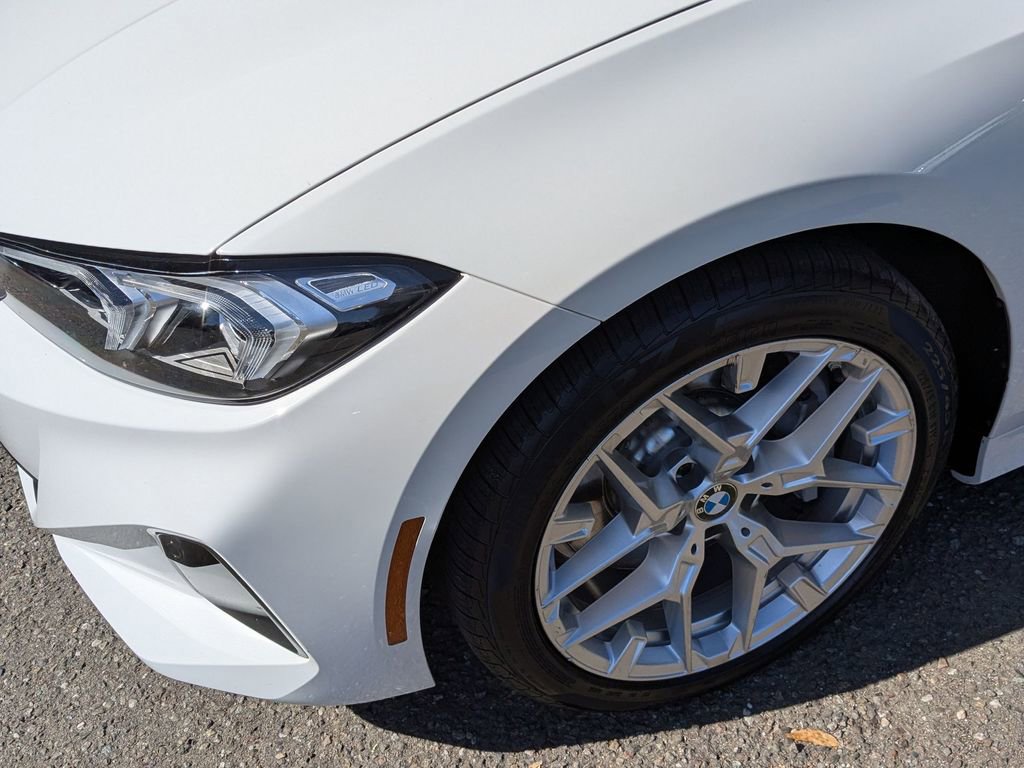 Used 2025 BMW 330i Sedan RWD image 10