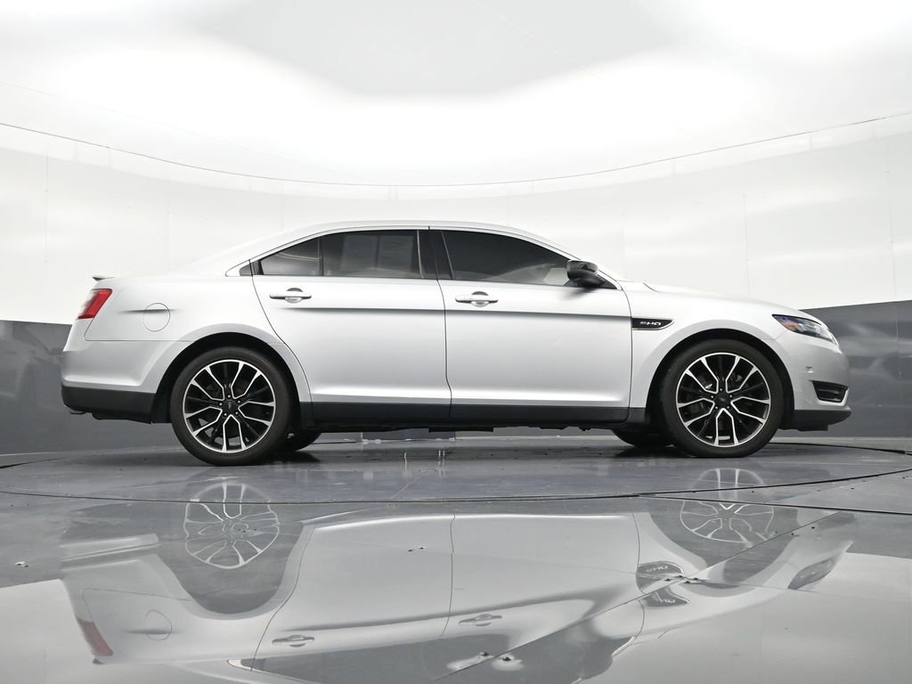 Used 2018 Ford Taurus SHO w/ Driver Assist Package image 27
