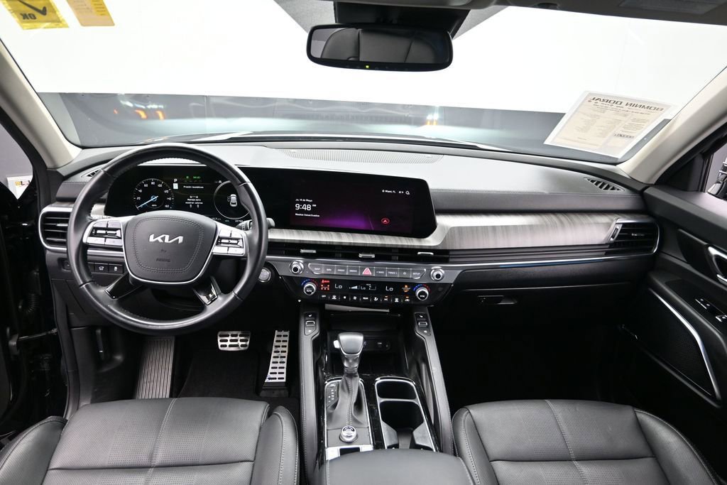 Used 2024 Kia Telluride SX w/ Towing Package FWD image 19