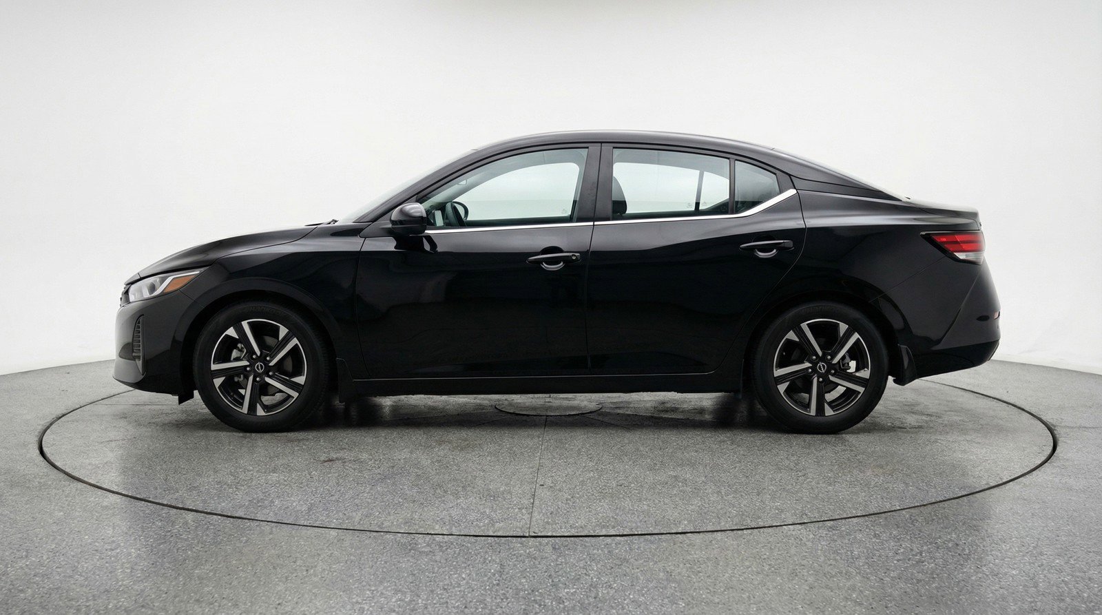 Used 2025 Nissan Sentra SV FWD image 5