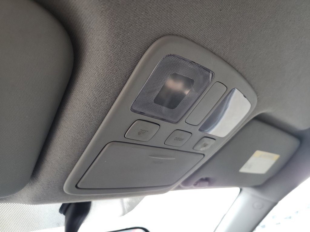 Used 2010 Hyundai Accent GS image 24