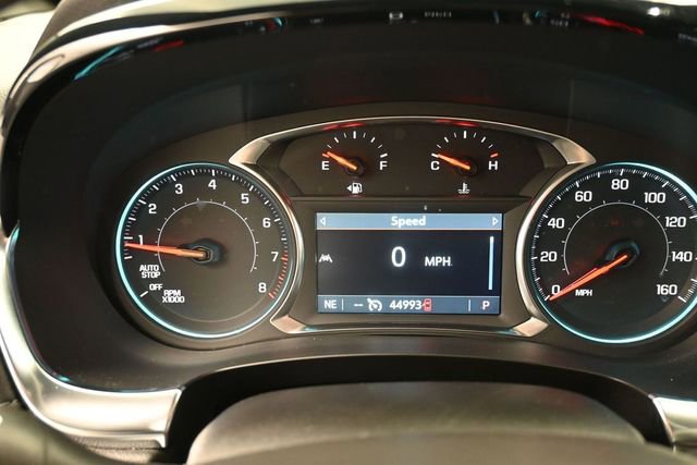 Used 2023 Chevrolet Traverse LT FWD image 9