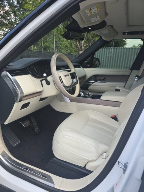 Used 2023 Land Rover Range Rover Long Wheelbase SE AWD/4WD image 10