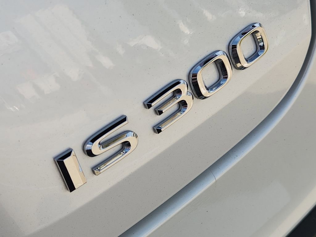 Used 2023 Lexus IS 300 w/ Comfort Package RWD image 12