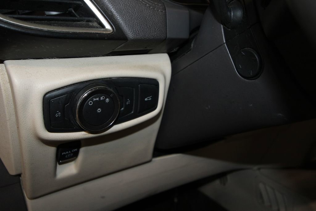 Used 2016 Lincoln MKX Reserve w/ Driver Assistance Package image 11