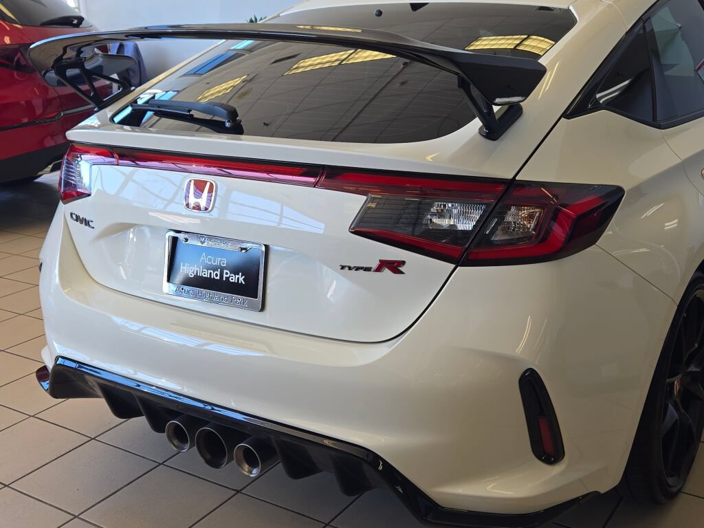 Used 2025 Honda Civic Type R image 16