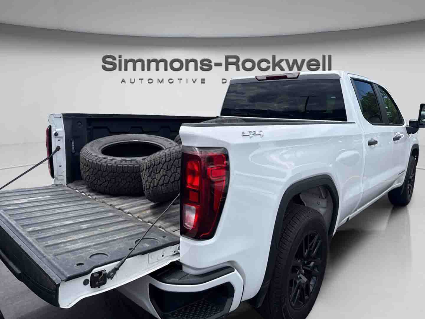 Used 2024 GMC Sierra 1500 Pro w/ Graphite Edition AWD/4WD image 6