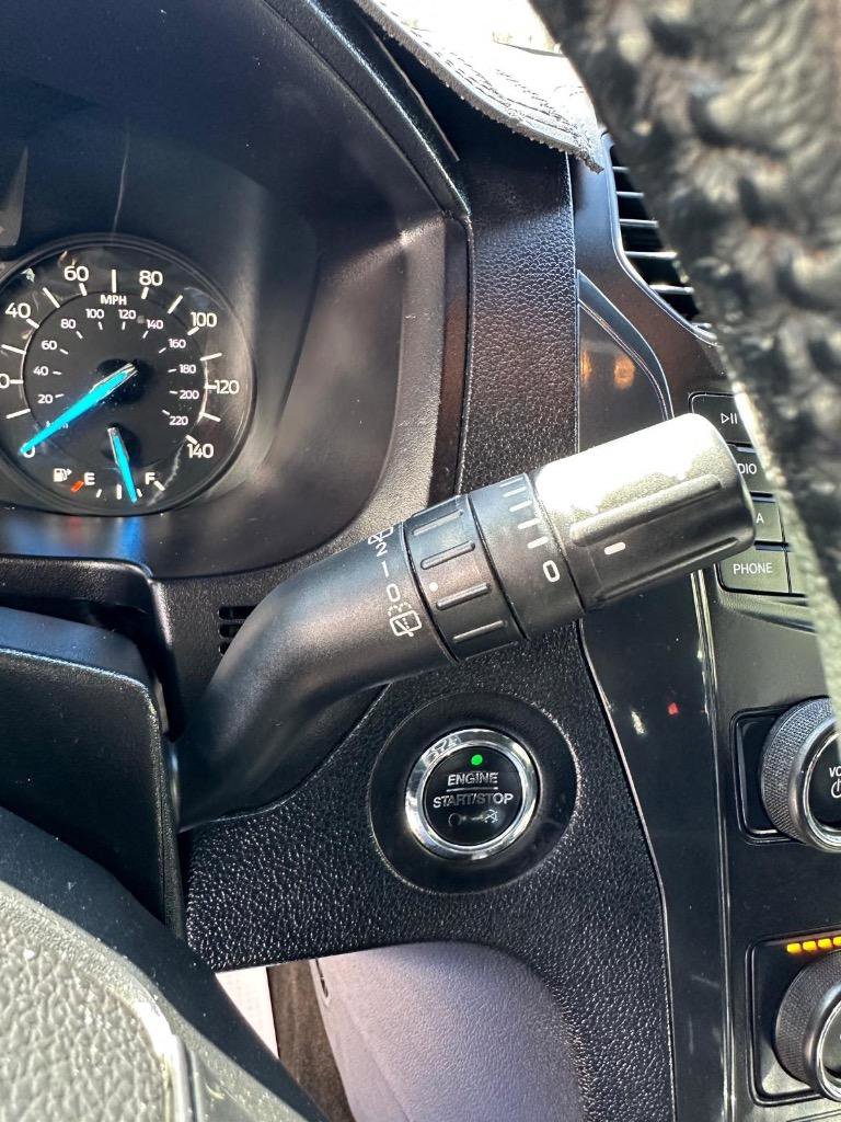 Used 2018 Ford Explorer XLT FWD image 32