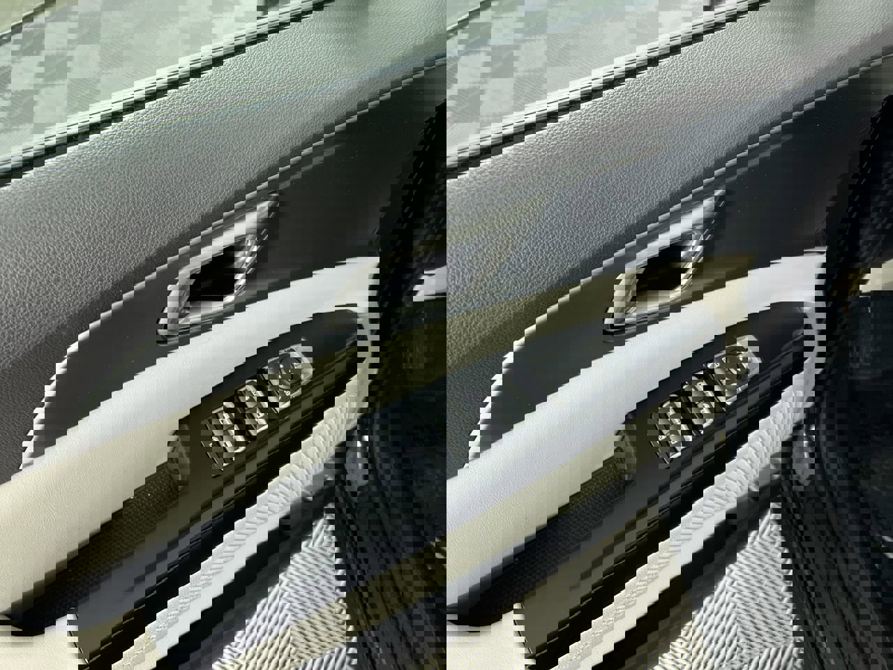 Certified 2024 Kia Carnival LX image 14