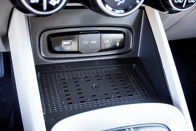 Certified 2026 Hyundai Venue SEL FWD image 29