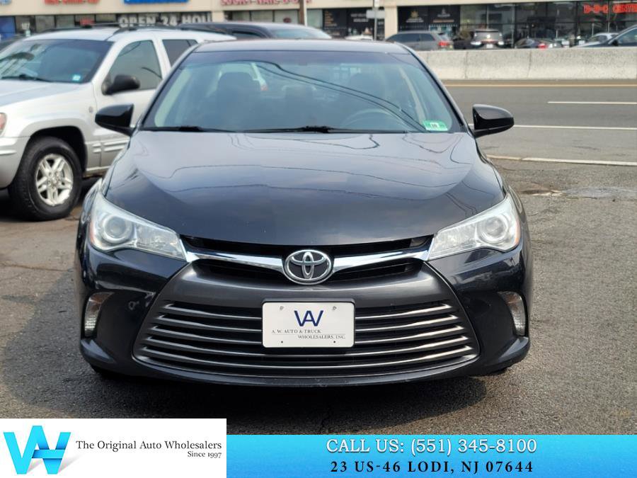 Used 2017 Toyota Camry LE image 2