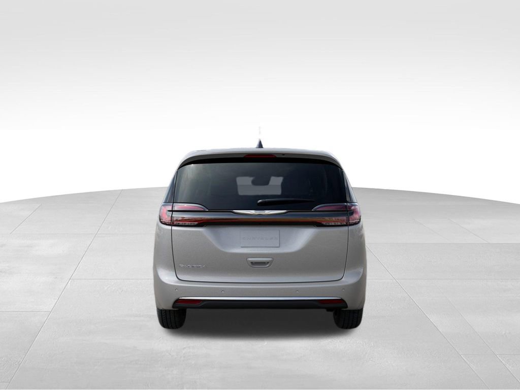 New 2026 Chrysler Pacifica Select FWD image 8