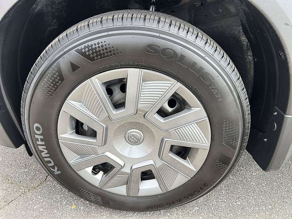 Certified 2025 Nissan Kicks S AWD/4WD image 9
