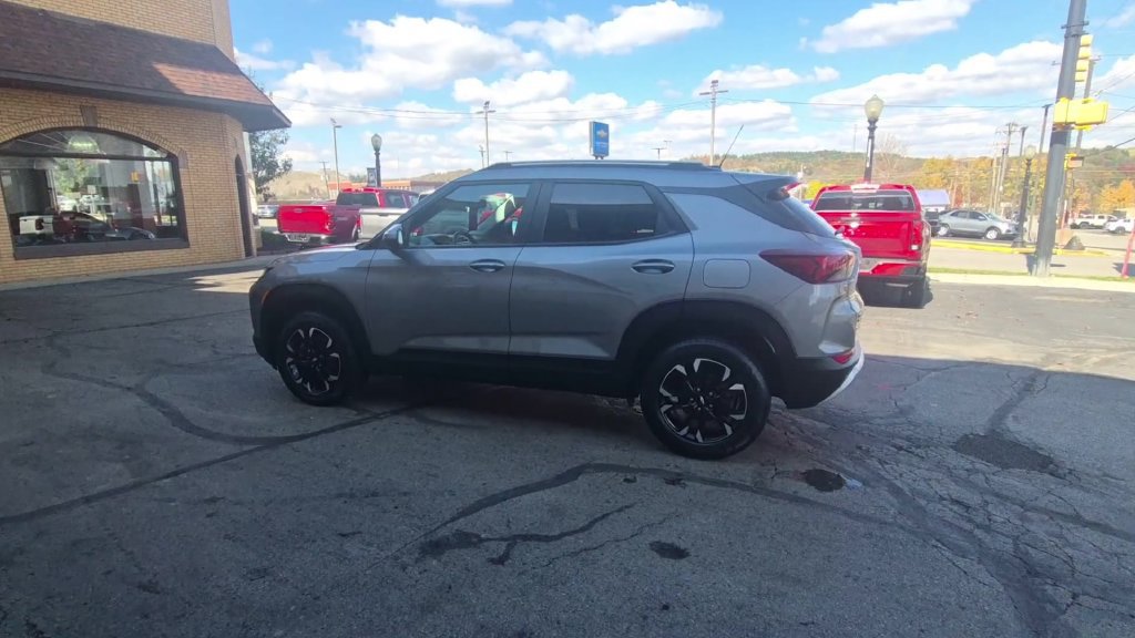 Used 2023 Chevrolet TrailBlazer LT w/ Convenience Package AWD/4WD image 7