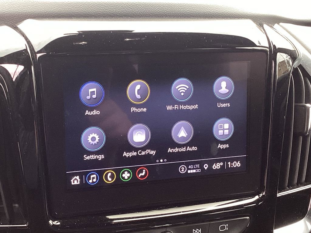 Used 2023 Chevrolet Traverse LT image 48