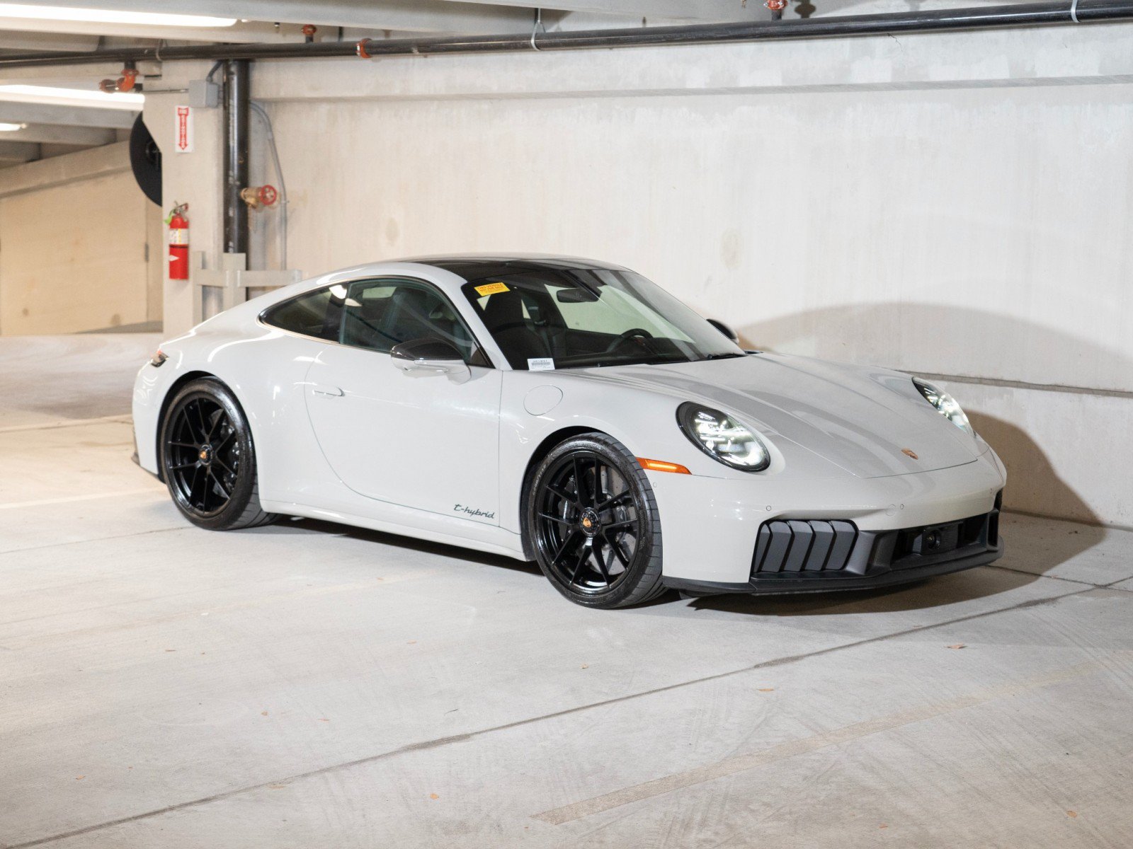 Certified 2025 Porsche 911 Carrera GTS RWD image 7