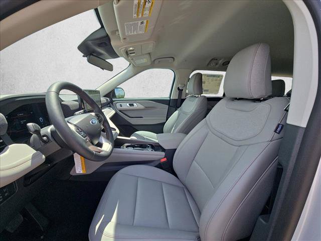 New 2026 Ford Explorer Active w/ Active Comfort Package RWD image 4