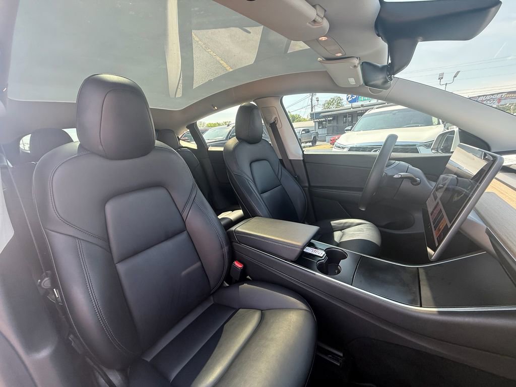 Used 2021 Tesla Model Y Long Range image 4