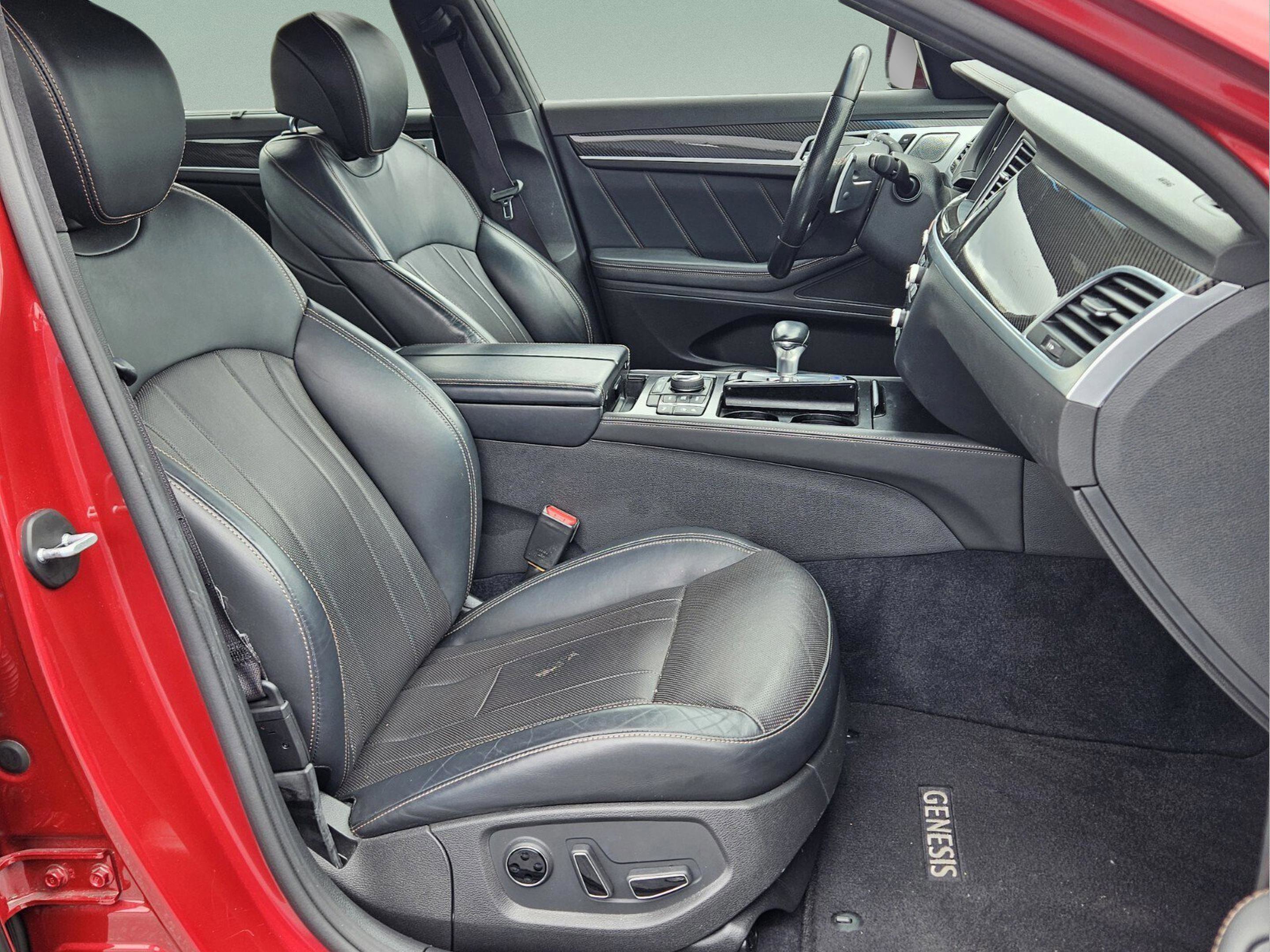 Used 2019 Genesis G80 3.3T Sport RWD image 27