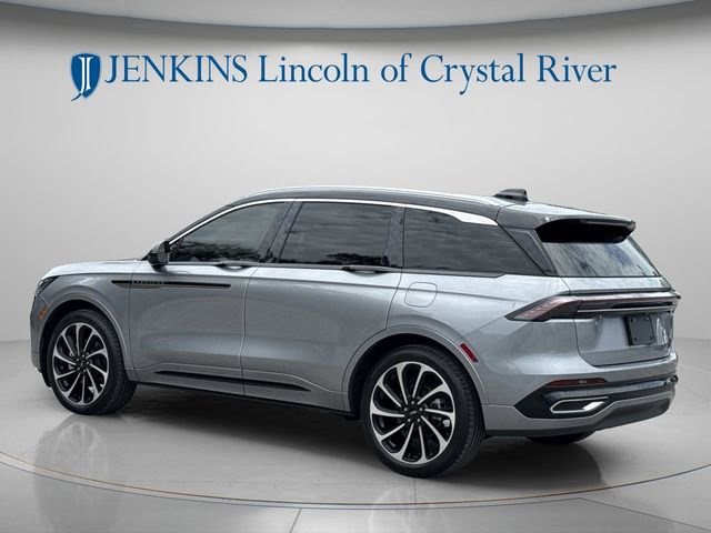 Used 2025 Lincoln Nautilus Black Label AWD/4WD image 9