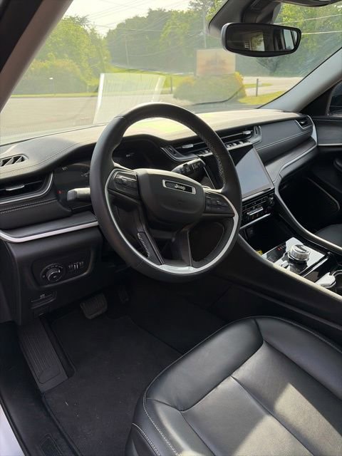 Used 2021 Jeep Grand Cherokee L Limited AWD/4WD image 14