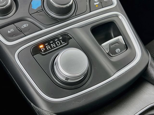 Used 2016 Chrysler 200 Limited FWD image 18