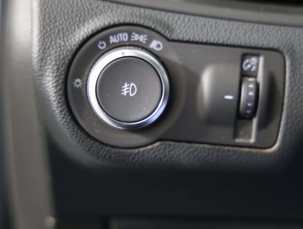 Certified 2020 Buick Envision Essence image 25