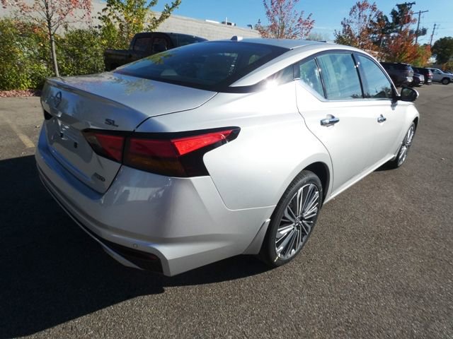 New 2025 Nissan Altima 2.5 SL AWD/4WD image 3