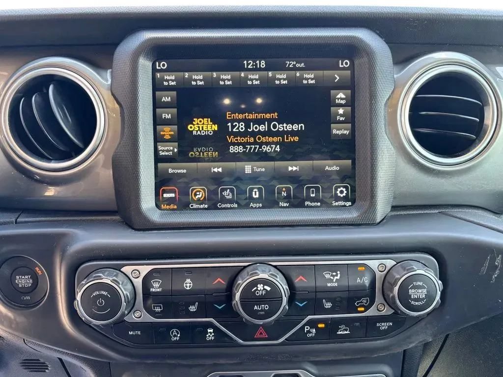 Used 2021 Jeep Wrangler Unlimited Sahara w/ Uconnect 4C Nav & Sound Group AWD/4WD image 15