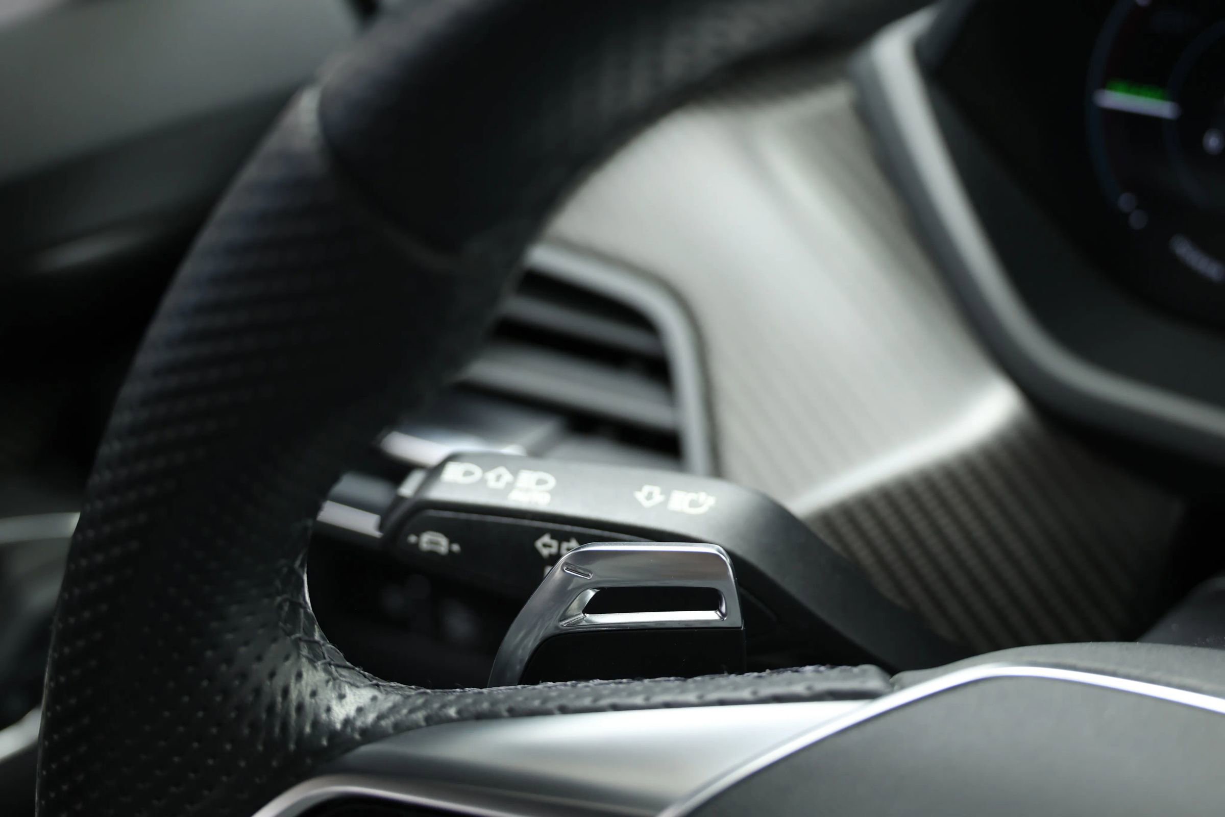 Used 2022 Audi RS e-tron GT w/ Carbon Performance Package image 27