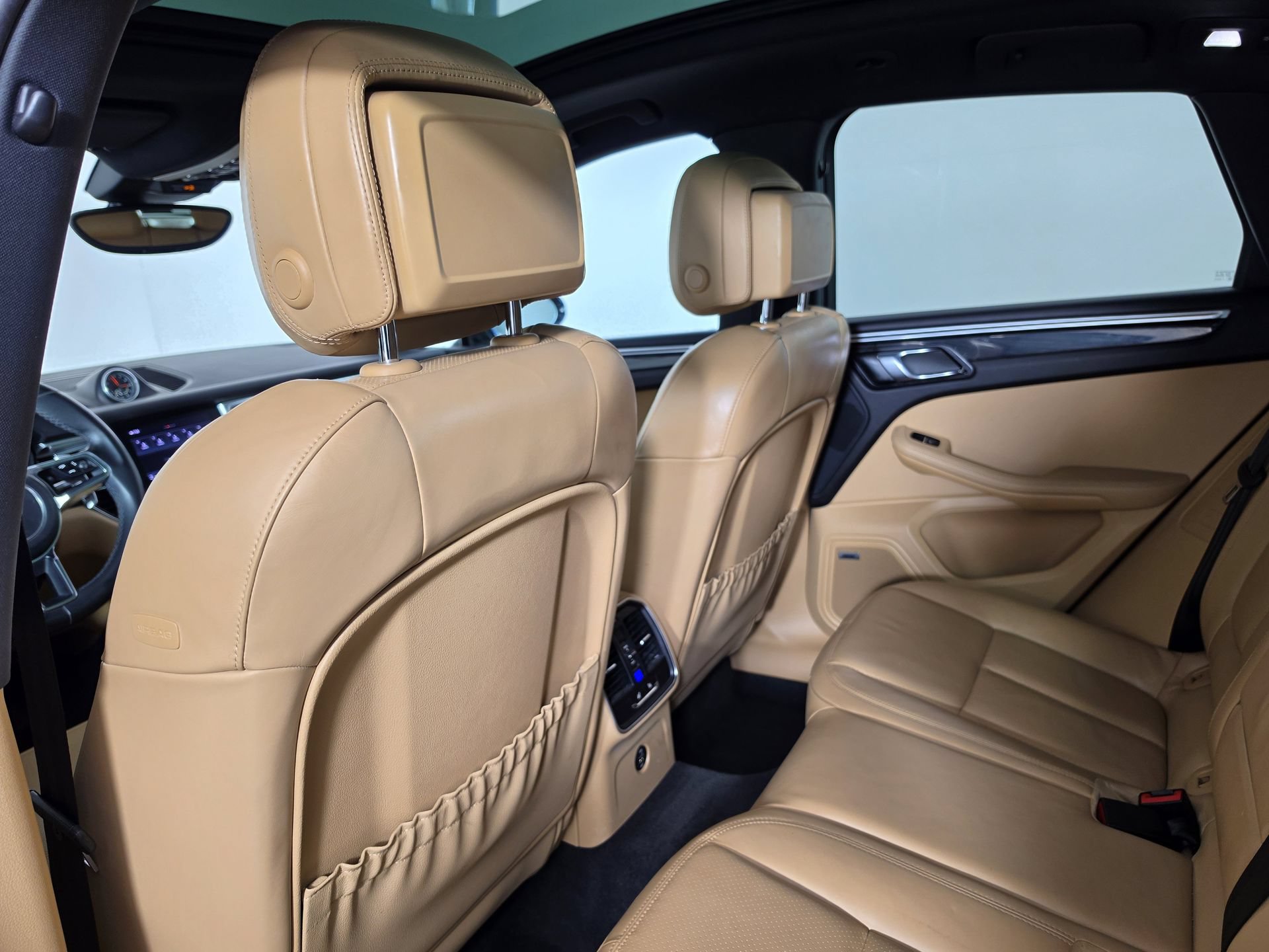 Used 2017 Porsche Macan S AWD/4WD image 36