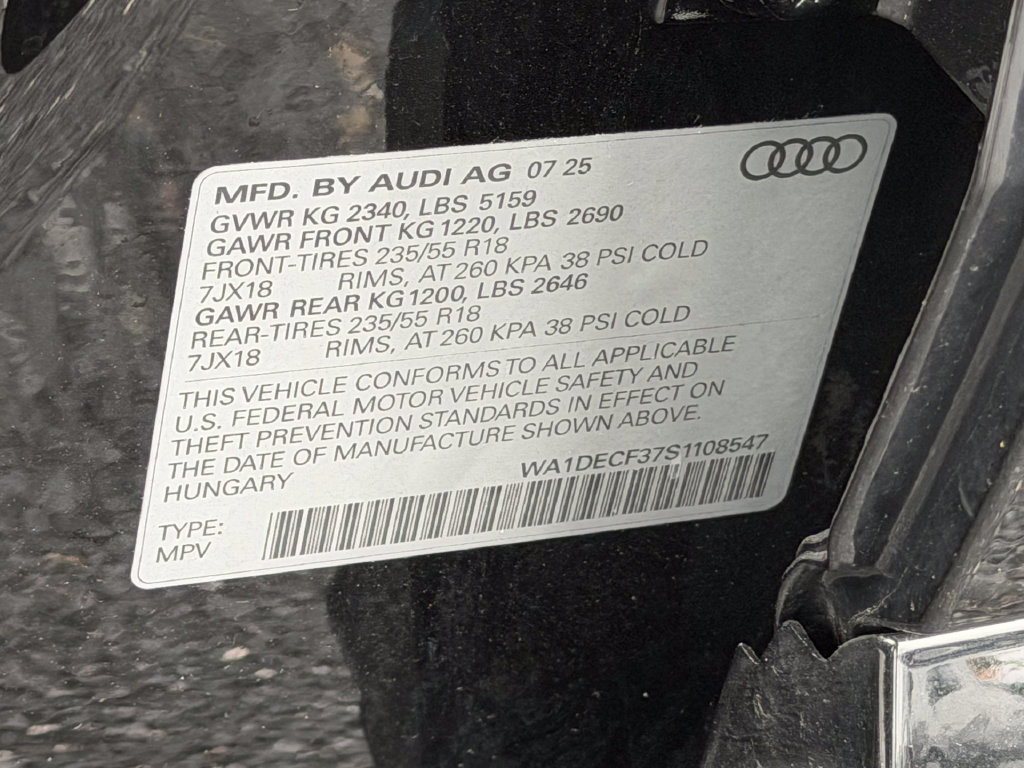 Certified 2025 Audi Q3 2.0T Premium w/ Convenience Package AWD/4WD image 10