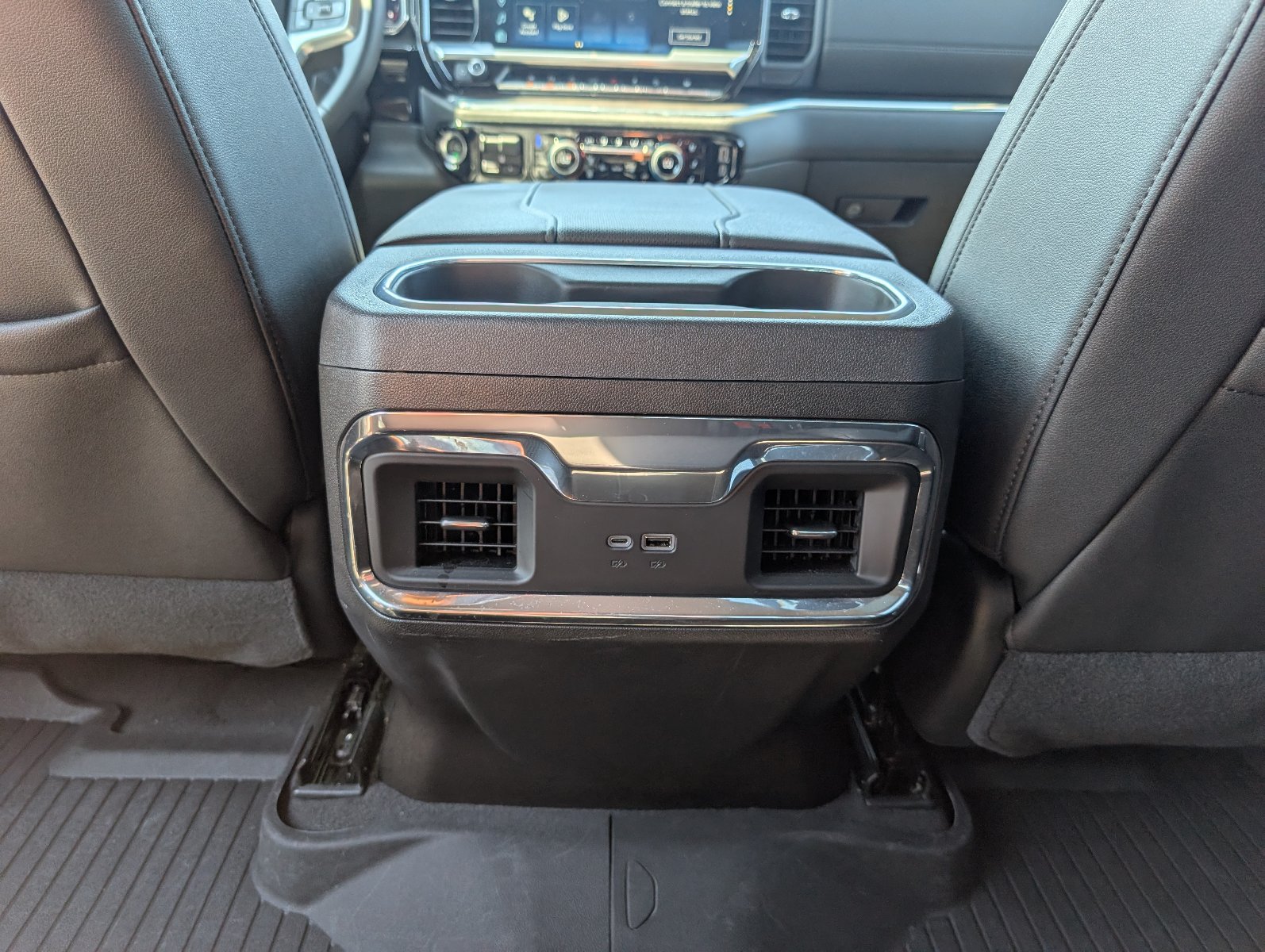 Used 2024 Chevrolet Silverado 1500 LTZ AWD/4WD image 32