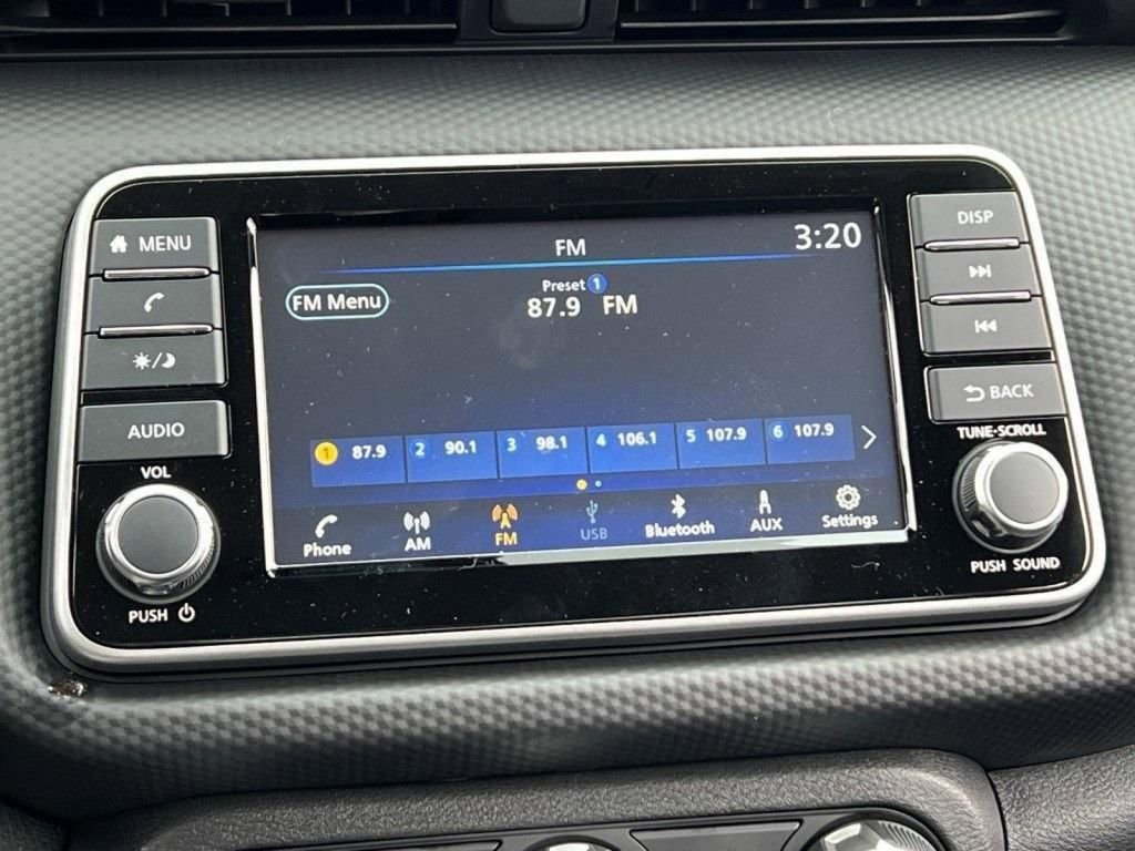 Used 2025 Nissan Kicks Play S image 16