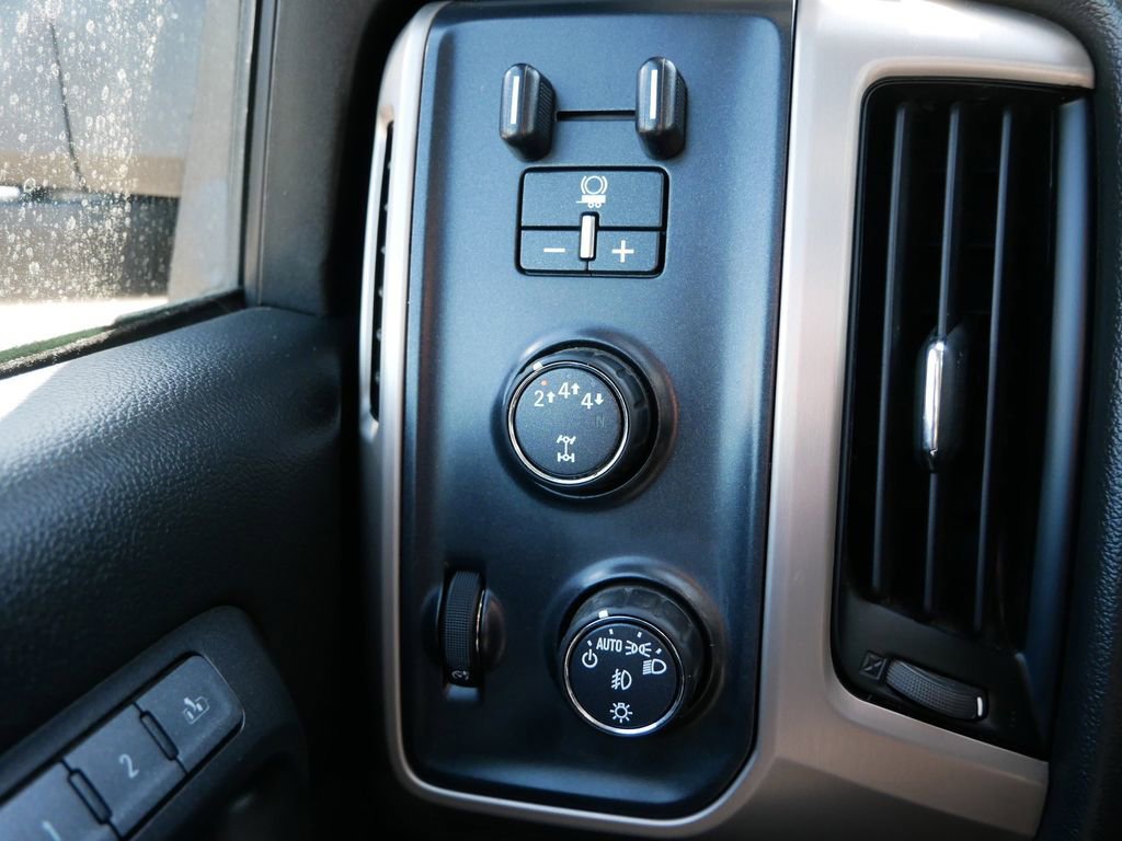 Used 2017 GMC Sierra 3500 Denali w/ Duramax Plus Package AWD/4WD image 31