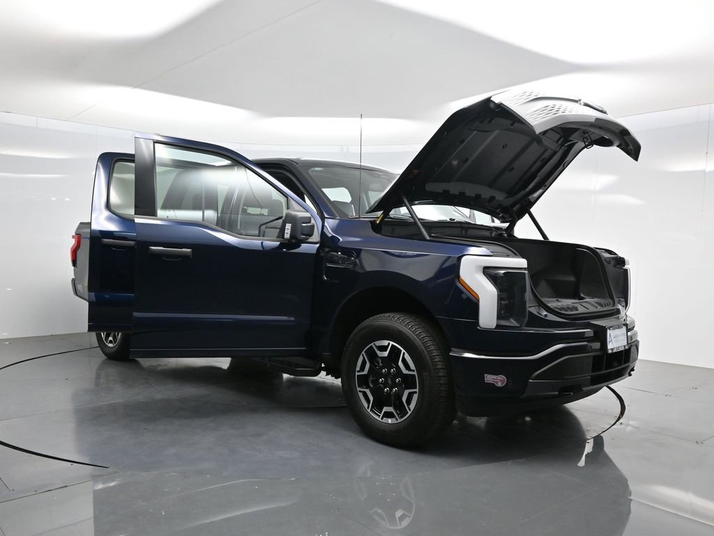 Used 2023 Ford F150 Lightning XLT AWD/4WD image 37
