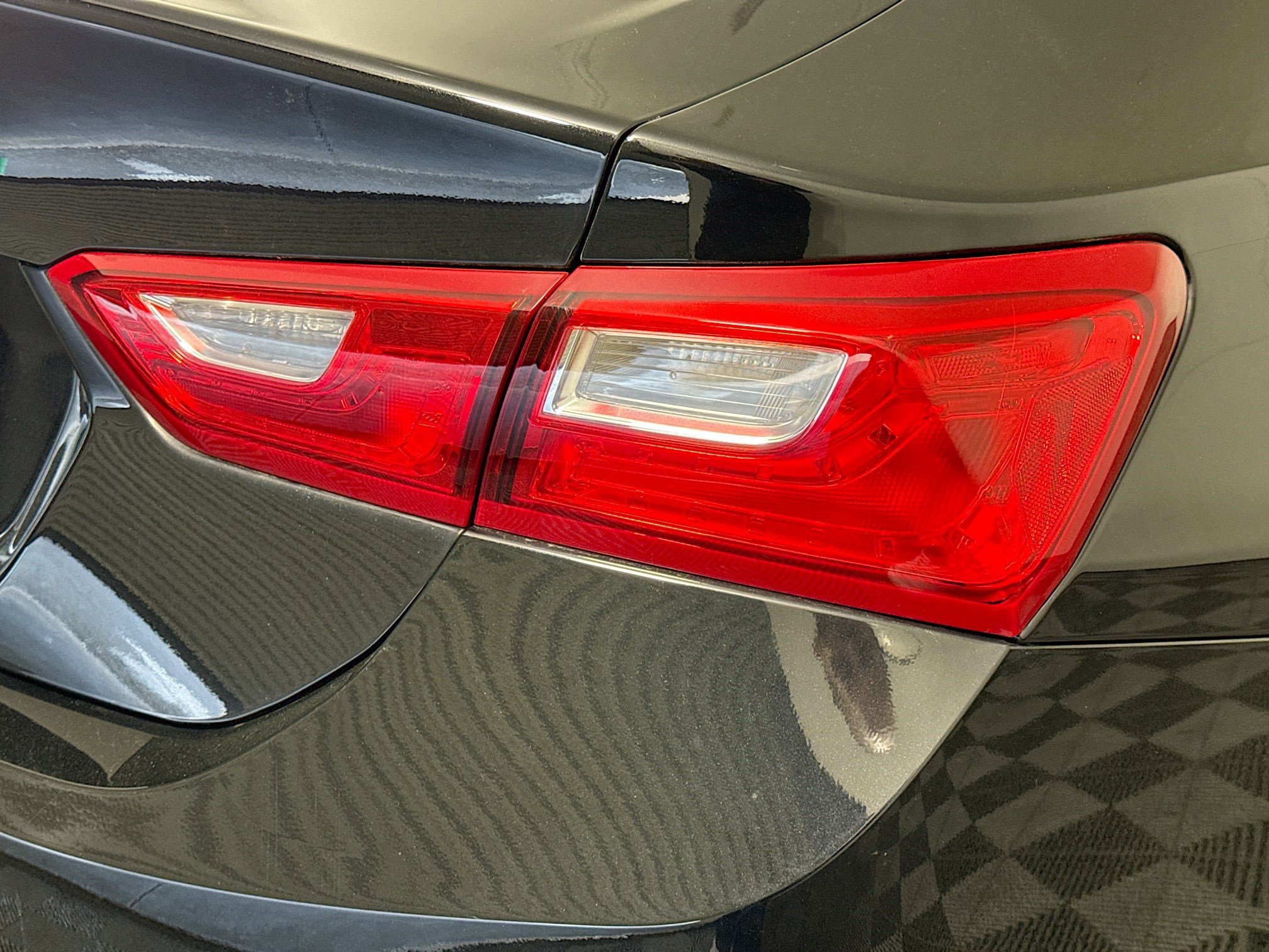 Used 2023 Chevrolet Malibu LS FWD image 34