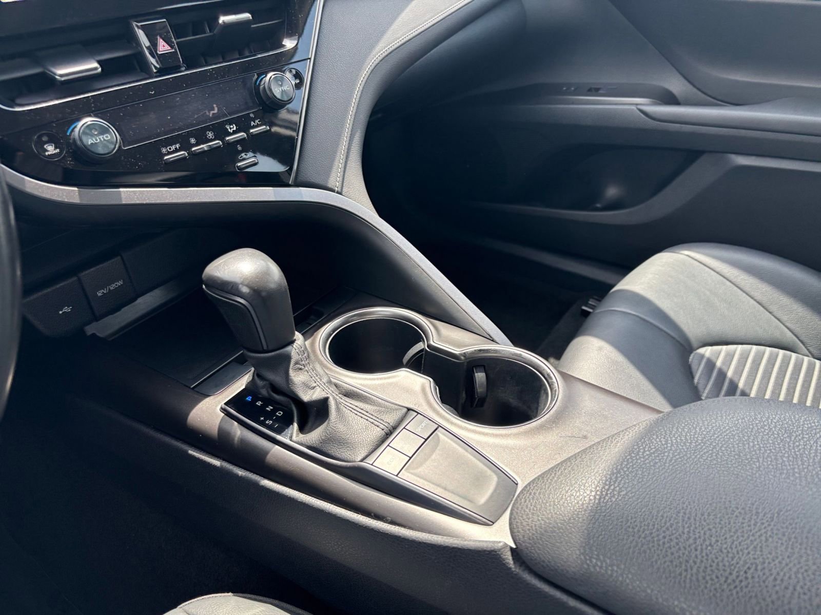 Used 2024 Toyota Camry SE FWD image 40