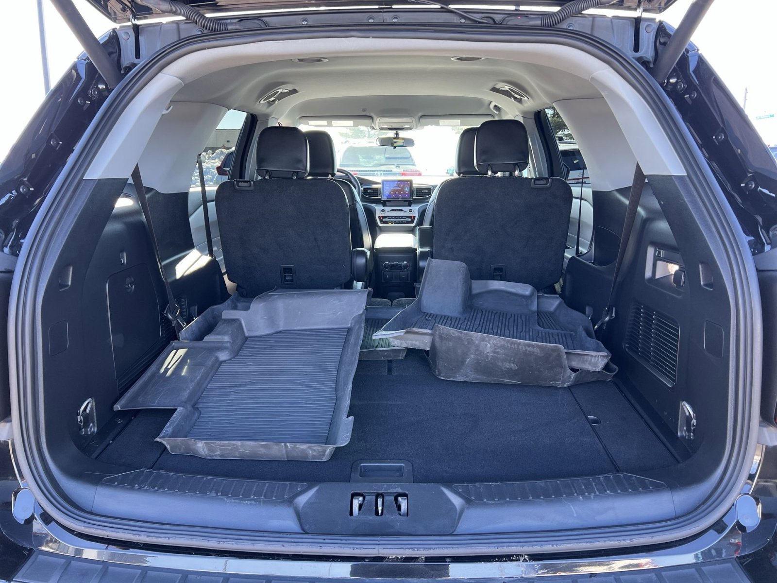 Used 2024 Ford Explorer XLT w/ Equipment Group 202A image 24