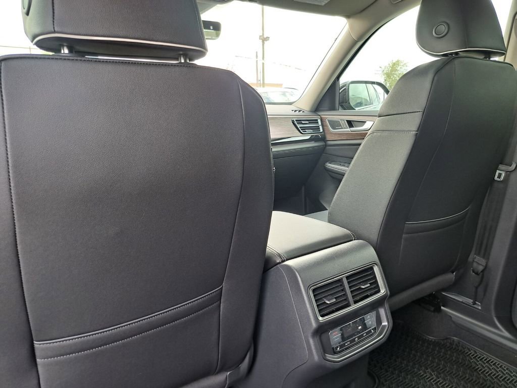 New 2026 Volkswagen Atlas SEL Premium R-Line image 25