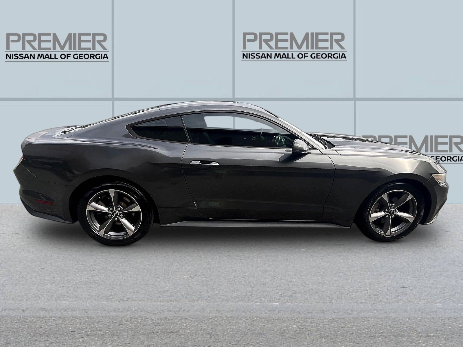 Used 2016 Ford Mustang Premium RWD image 8
