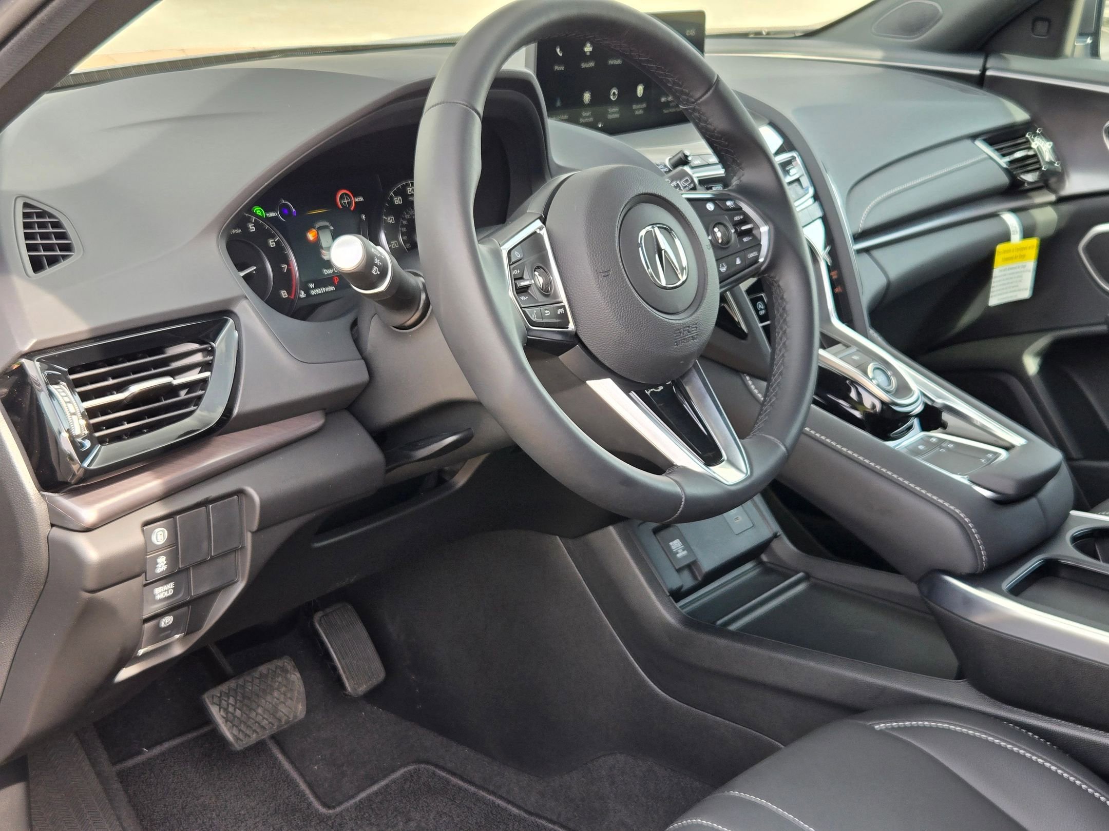 Used 2025 Acura RDX SH-AWD image 13