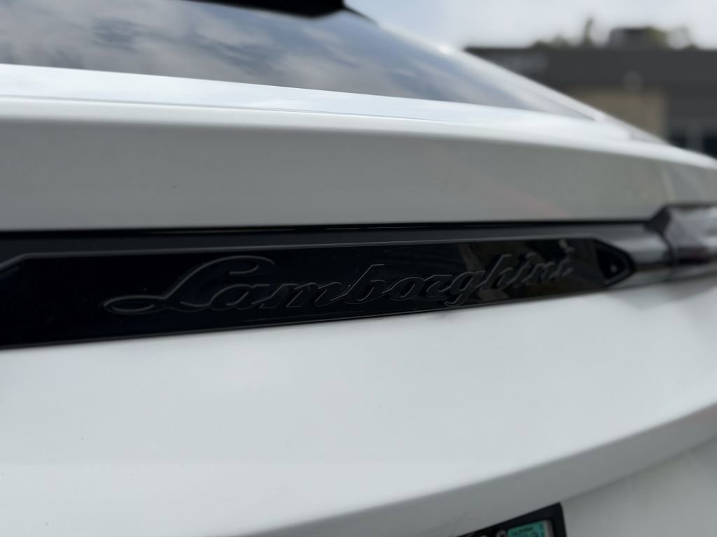 Used 2021 Lamborghini Urus AWD/4WD image 21