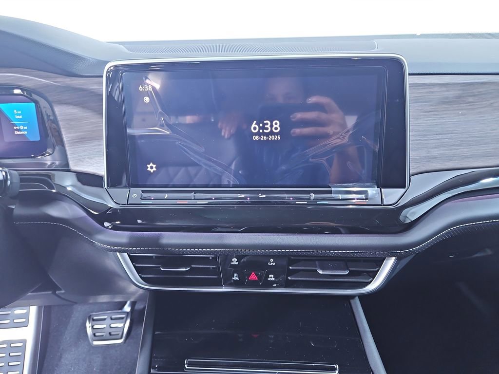 New 2026 Volkswagen Atlas SEL Premium R-Line image 18